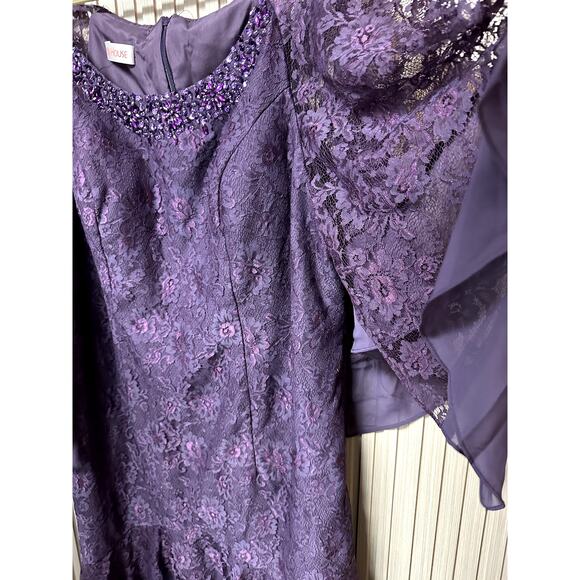 JJ's House Plum Chiffon Lace Cape Mermaid Dress with Sequins Beading Size 20W - Picture 10 of 10